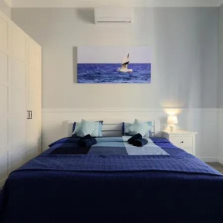 Квартира С Балконом В Историческом Центре Одессы Apartment
